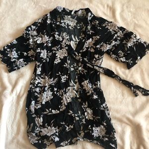 *BRAND NEW* Women’s Kimono